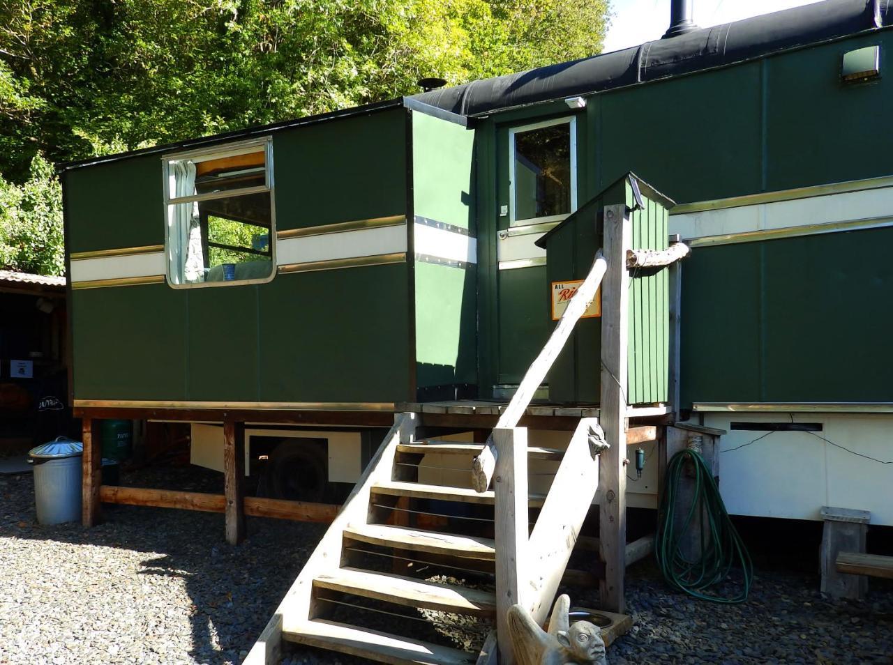 Showman'S Wagon At Coed Cae 多尔盖罗 外观 照片
