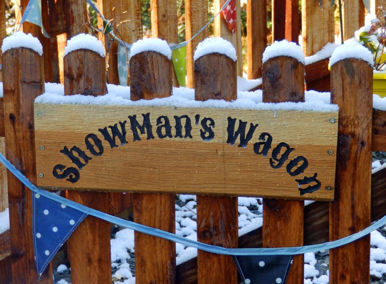 Showman'S Wagon At Coed Cae 多尔盖罗 外观 照片